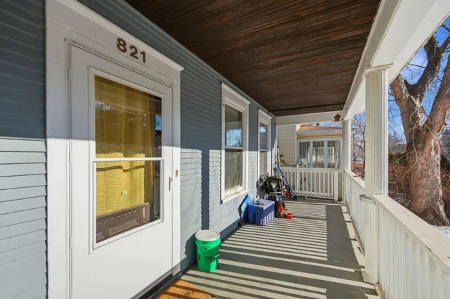 $354,900 | 821 Edmund Avenue West, St. Paul, MN 55104