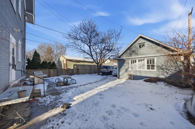 $354,900 | 821 Edmund Avenue West, St. Paul, MN 55104