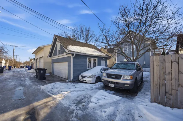 $354,900 | 821 Edmund Avenue West, St. Paul, MN 55104