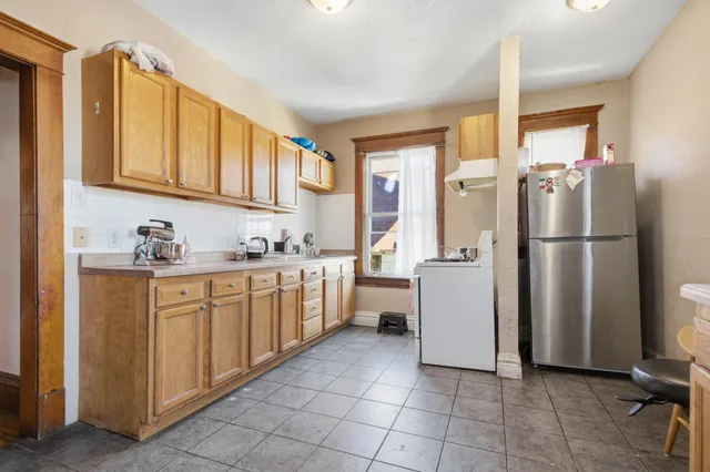 $354,900 | 821 Edmund Avenue West, St. Paul, MN 55104