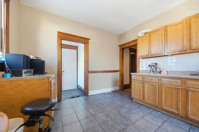 $354,900 | 821 Edmund Avenue West, St. Paul, MN 55104