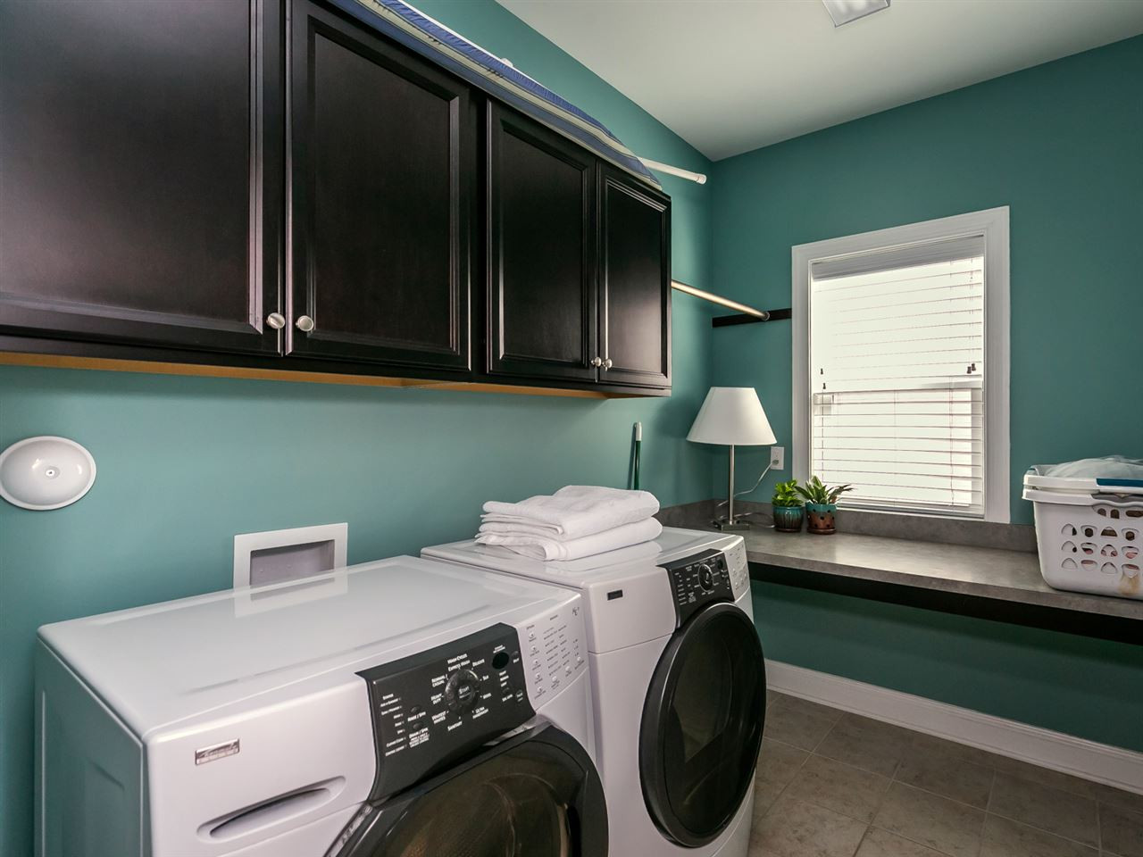 11816 Friendship Oak Trail Raleigh, NC 27613 - Photo 21 of 29 2nd Floor Laundry