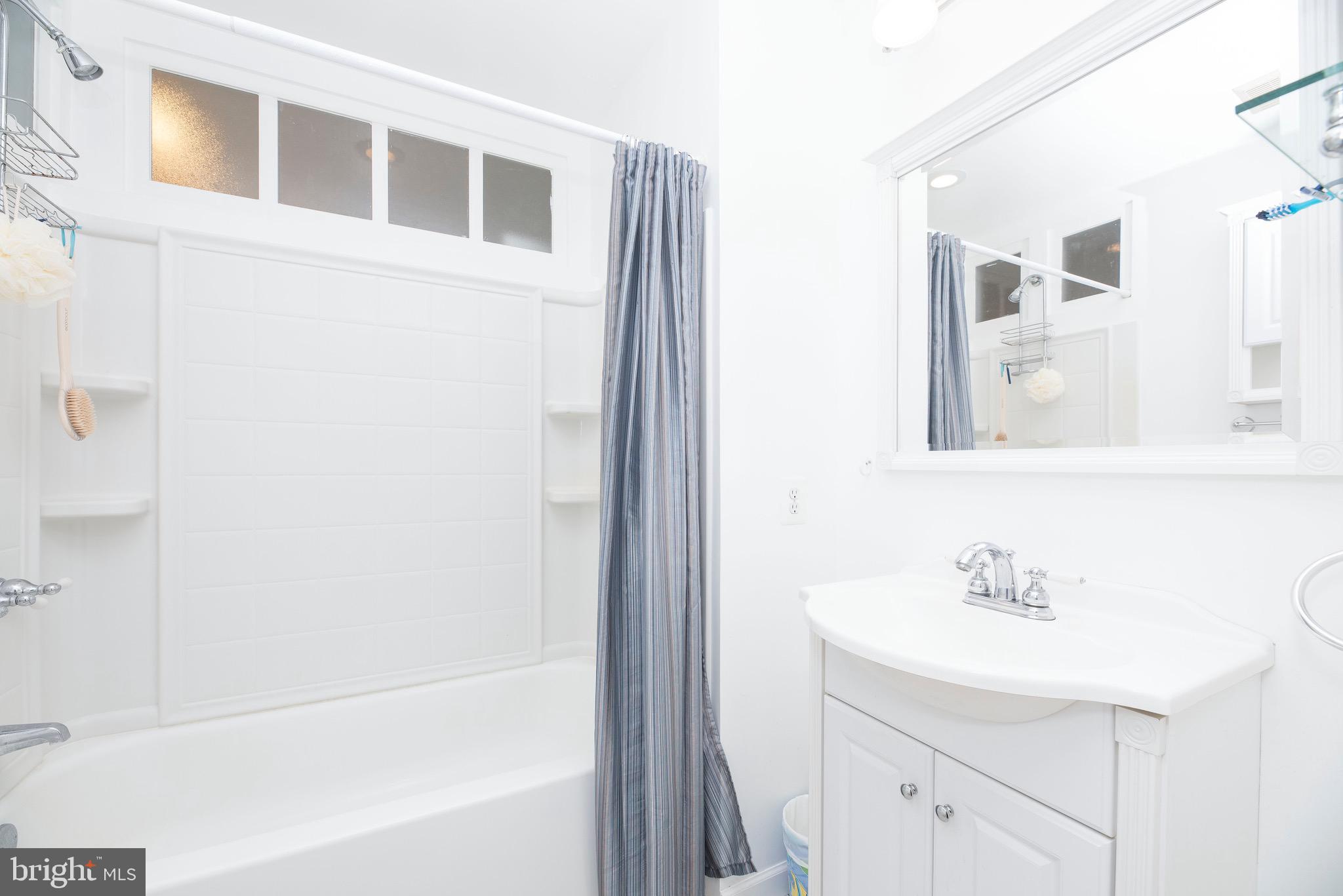 12605 Bristersburg Road Midland, VA 22728 - Photo 16 of 36 Master Bathroom