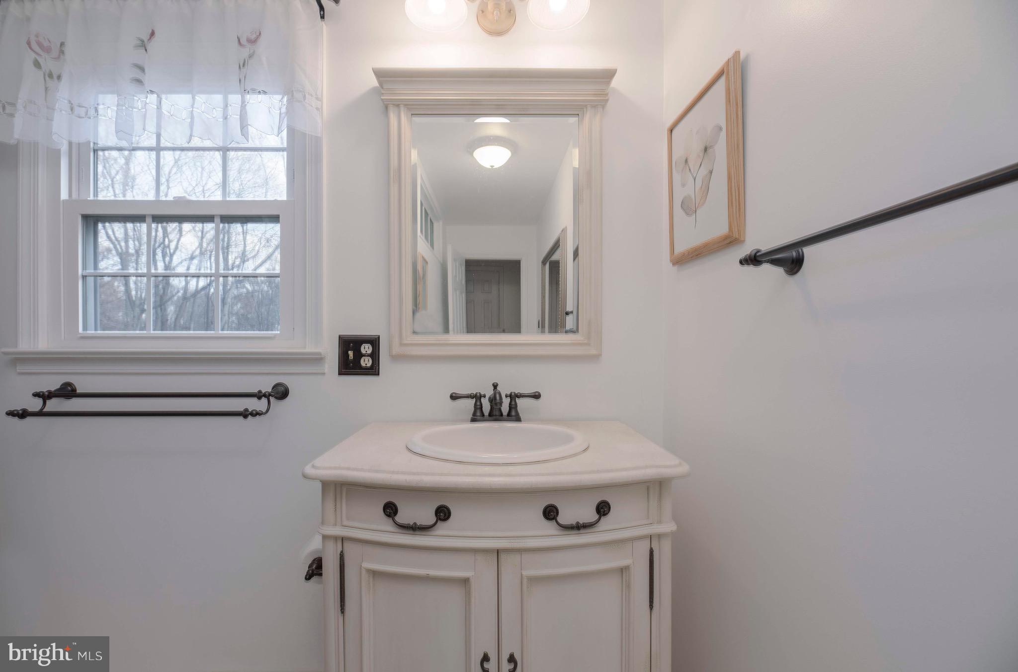 12605 Bristersburg Road Midland, VA 22728 - Photo 19 of 36 Full Bath on Main Level