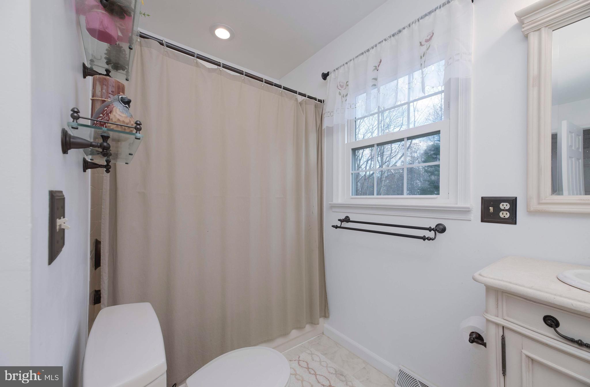 12605 Bristersburg Road Midland, VA 22728 - Photo 21 of 36 Full Bath on Main Level