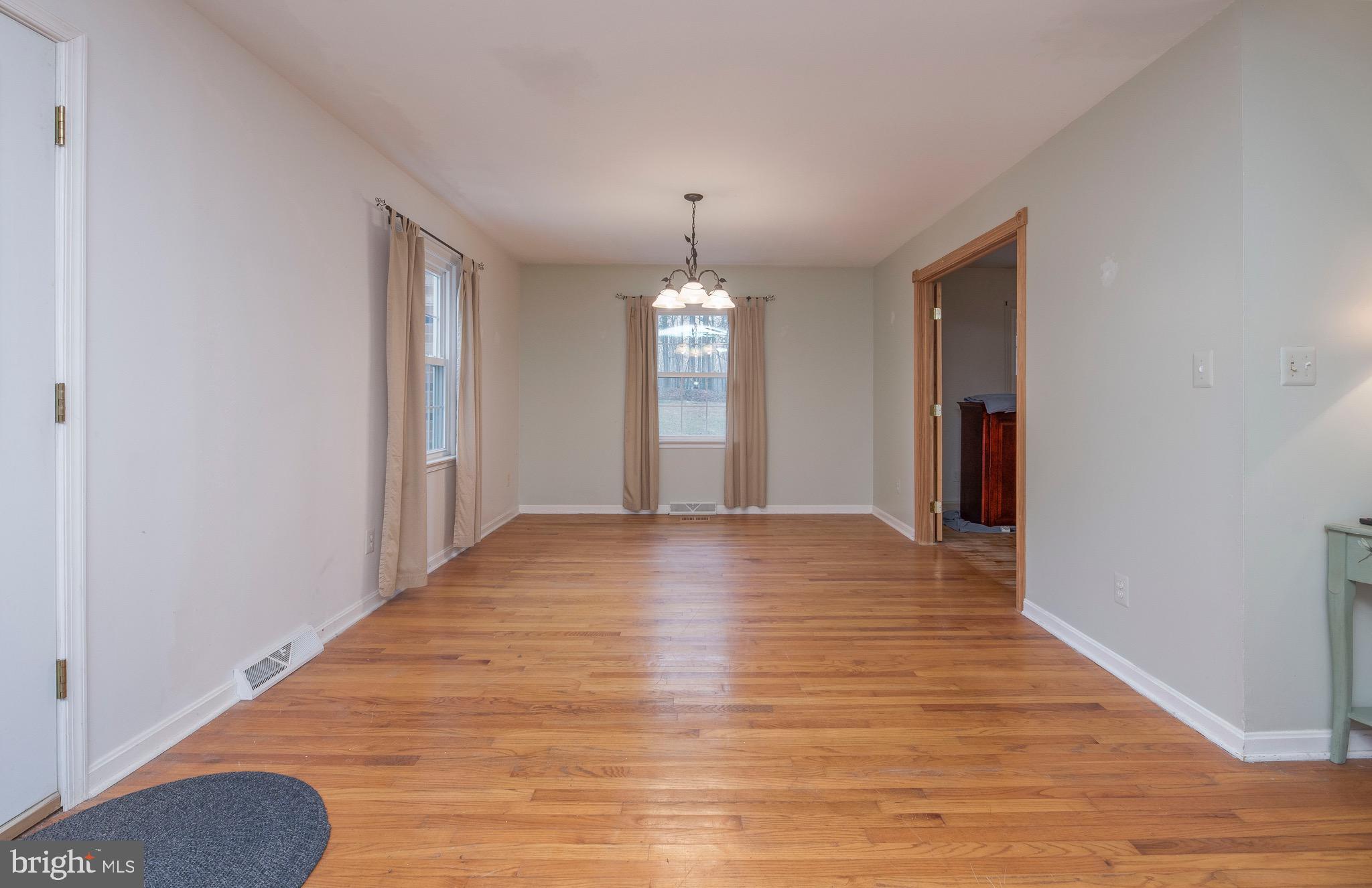 12605 Bristersburg Road Midland, VA 22728 - Photo 5 of 36 Dining/Living Room Combo