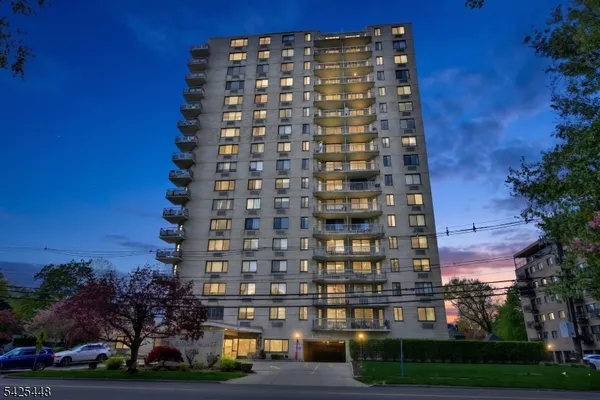 $299,999 | 307 Prospect Avenue, Unit 4B, Hackensack, NJ 07601