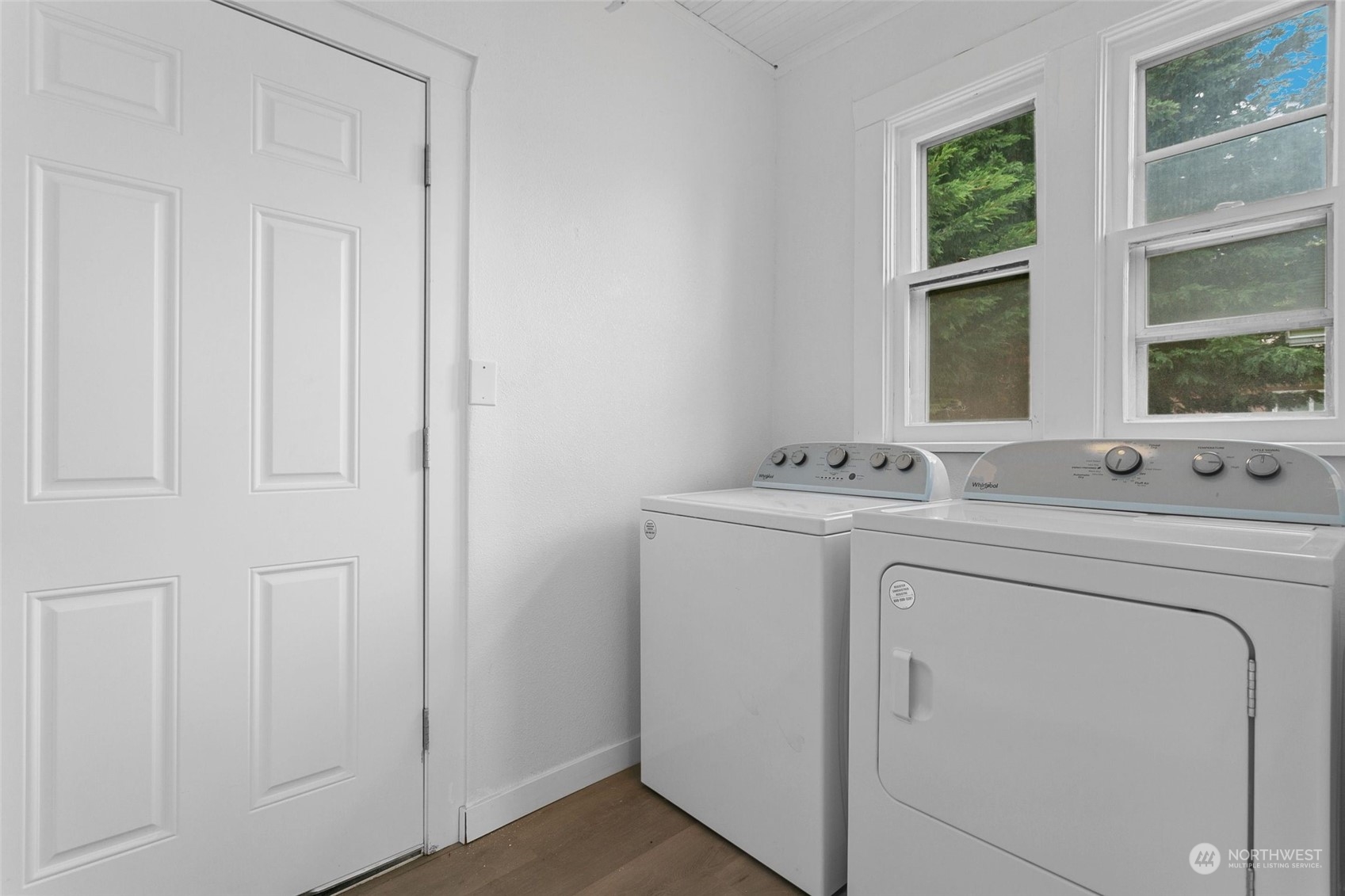 1525 North 3rd Street Renton, WA 98057 - Photo 21 of 38 a utility room with dryer and washer