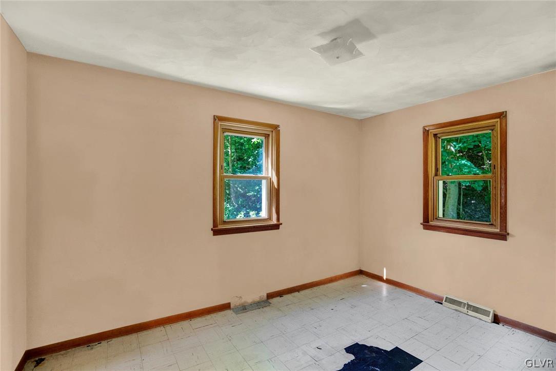 76 Blue Rocks Road Lenhartsville, PA 19534 - Photo 11 of 20 Gallery Image 11