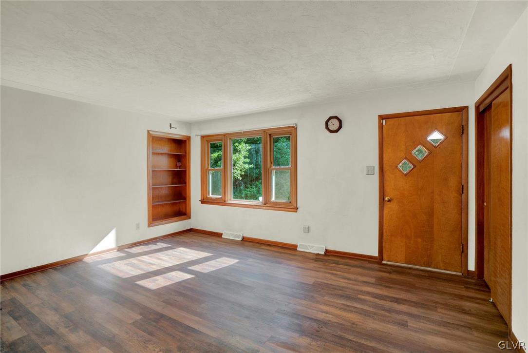 76 Blue Rocks Road Lenhartsville, PA 19534 - Photo 3 of 20 Gallery Image 3