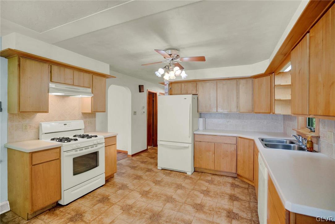 76 Blue Rocks Road Lenhartsville, PA 19534 - Photo 7 of 20 Gallery Image 7