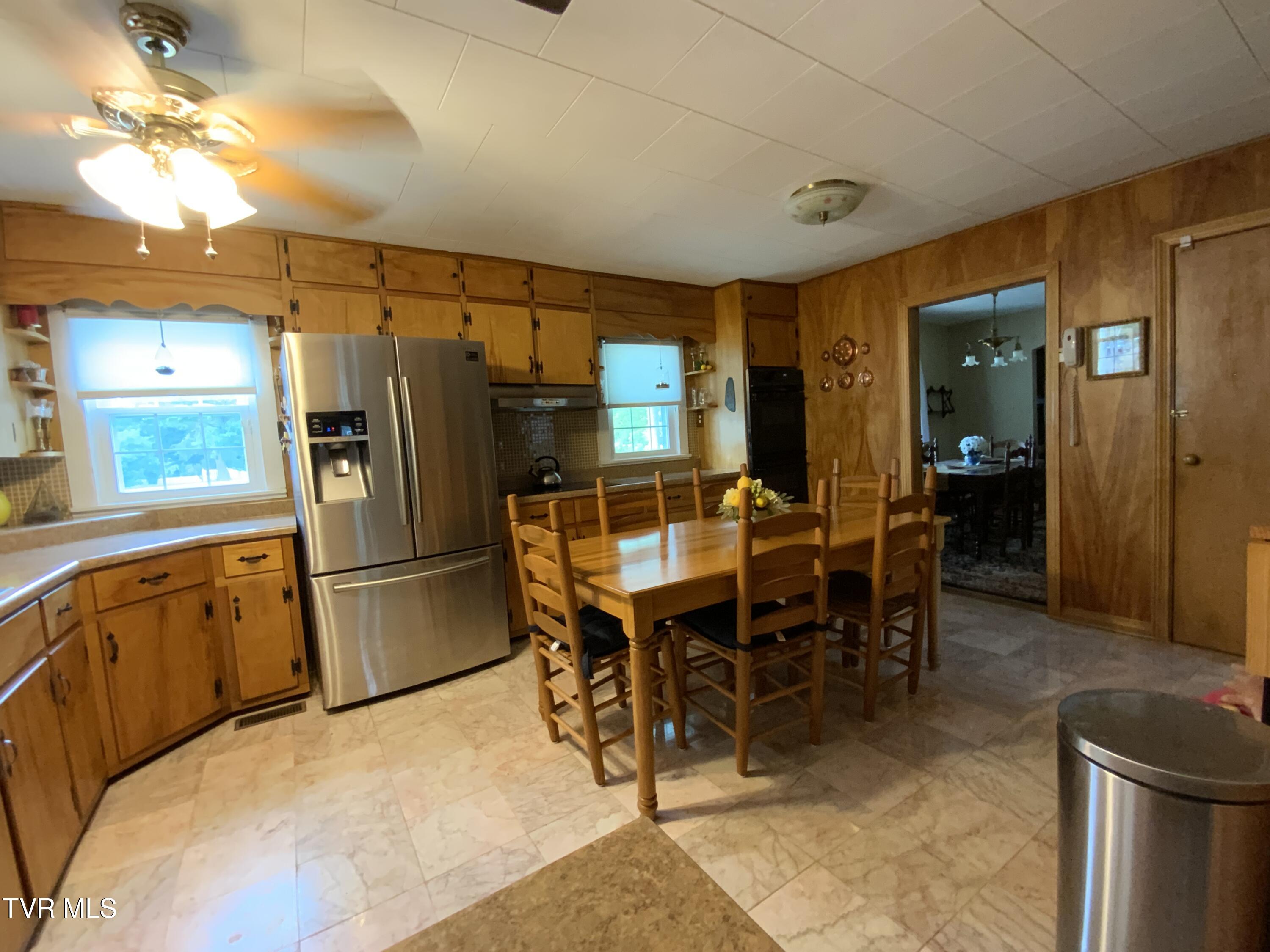 1225 Erwin Highway Greeneville, TN 37745 - Photo 26 of 55 IMG_3711