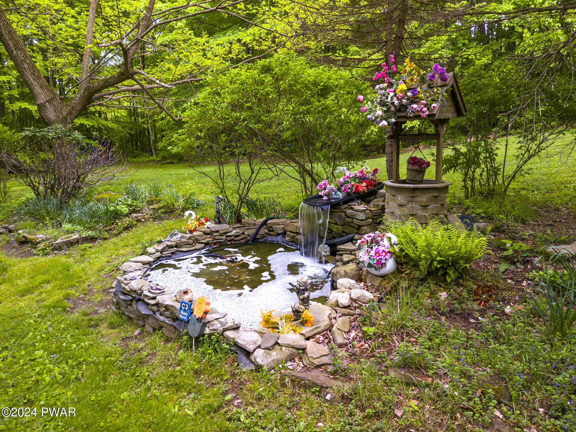 53 Pradon Road Sterling, PA 18463 - Photo 4 of 40