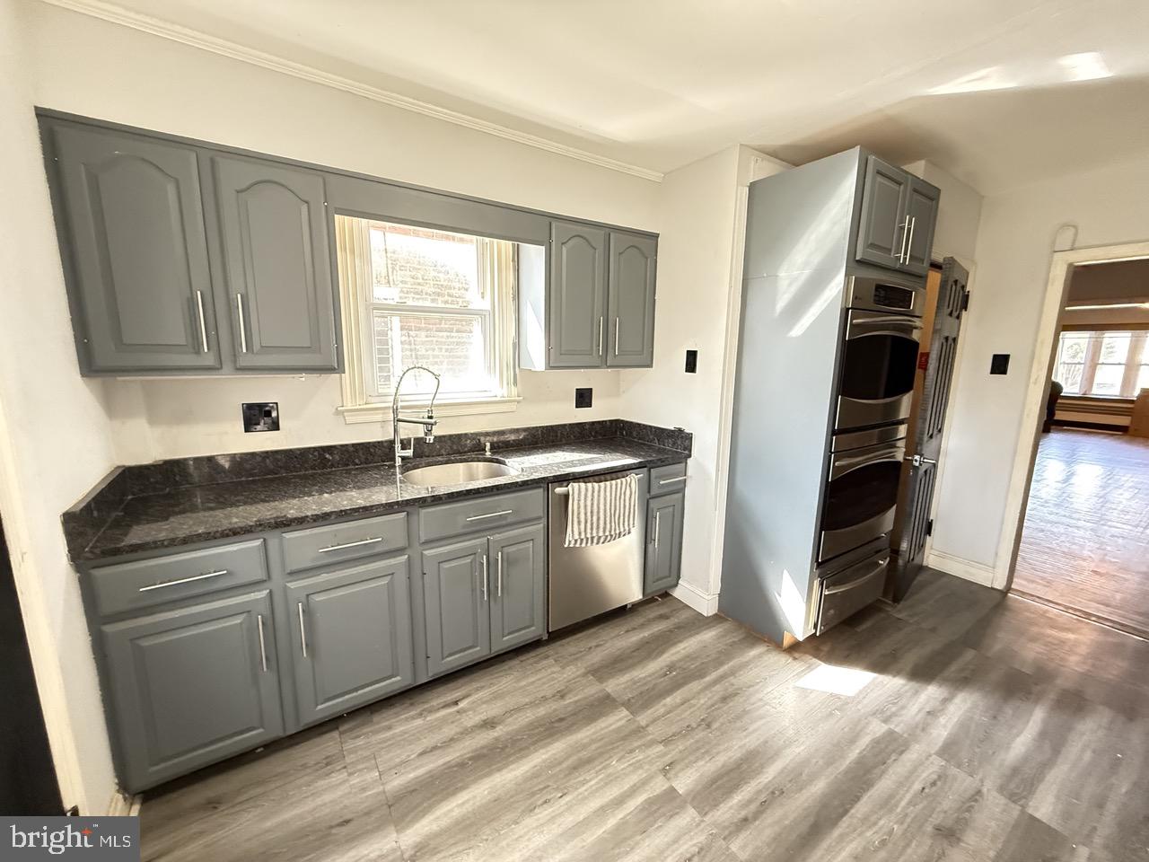907 Darby Road Havertown, PA 19083 - Photo 5 of 29