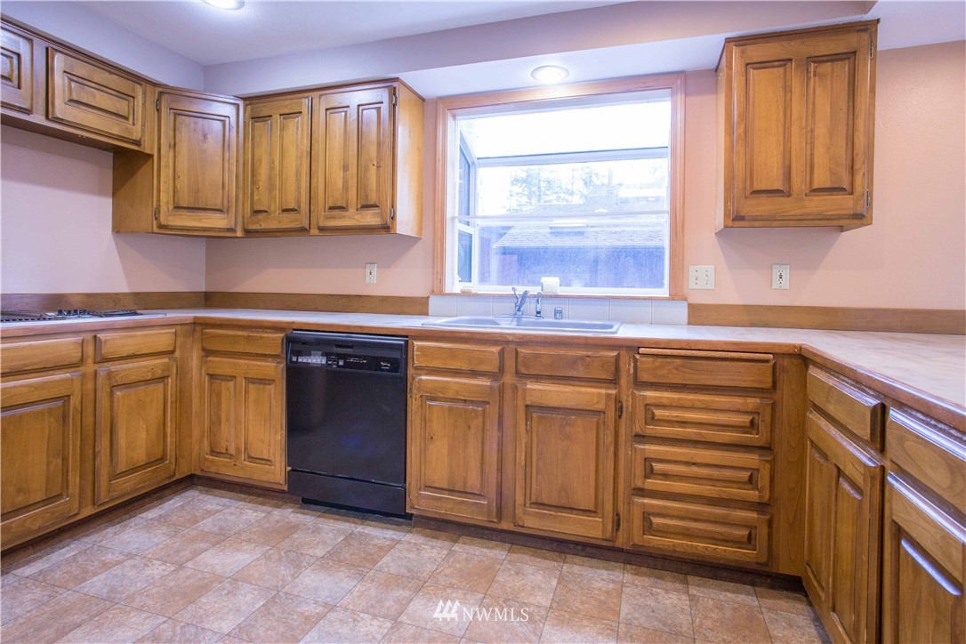 1912 Samish Way Bellingham, WA 98229 - Photo 12 of 22 Gallery Image 12