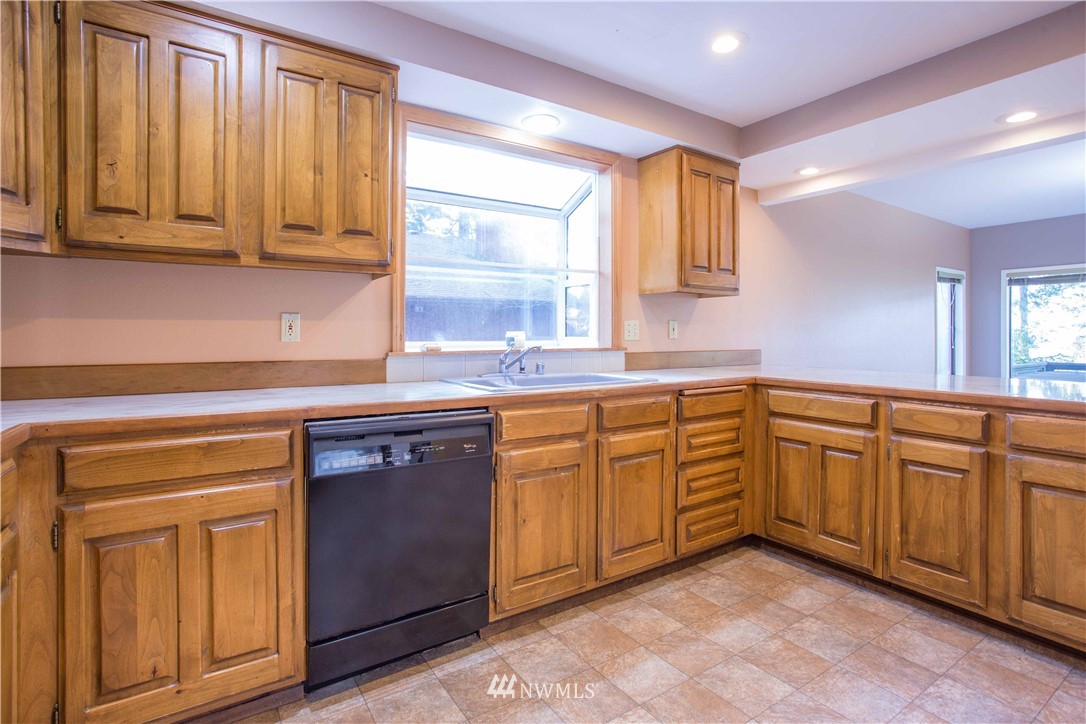 1912 Samish Way Bellingham, WA 98229 - Photo 13 of 22 Gallery Image 13