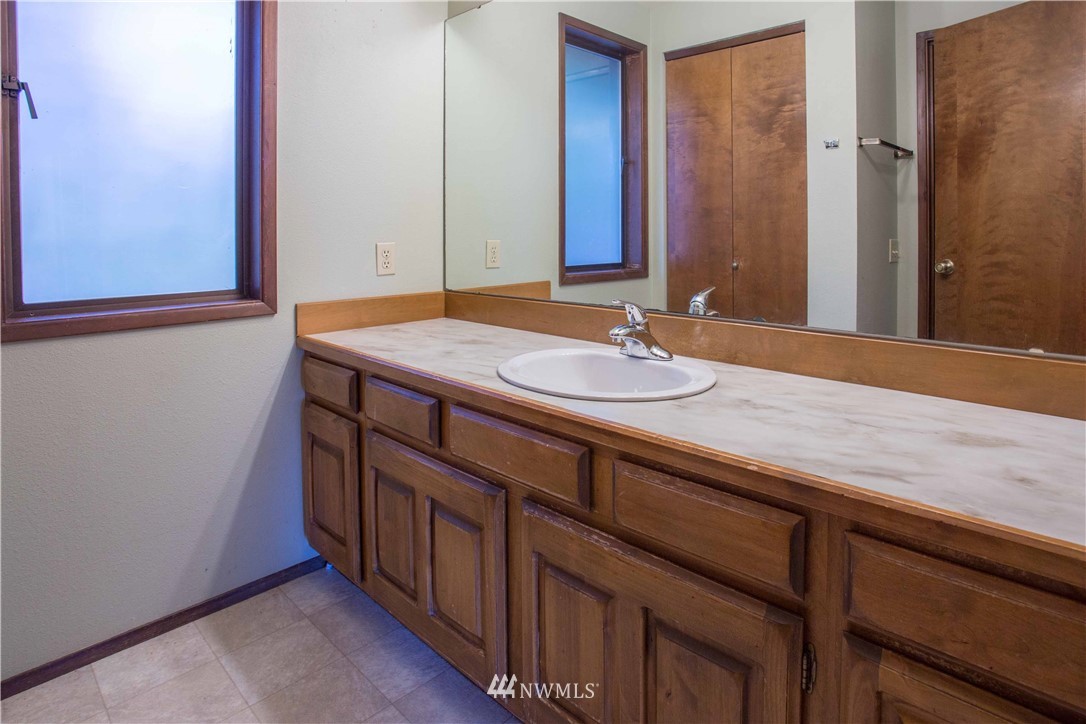 1912 Samish Way Bellingham, WA 98229 - Photo 18 of 22 Gallery Image 18