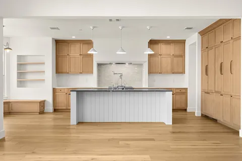 $985,000 | 2504 Sonoma Cove, Austin, TX 78738