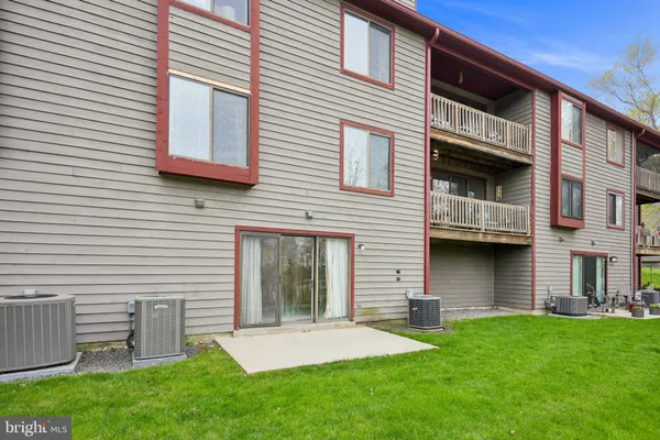 $375,000 | 3303A Chadbury Road, Mount Laurel, NJ 08054