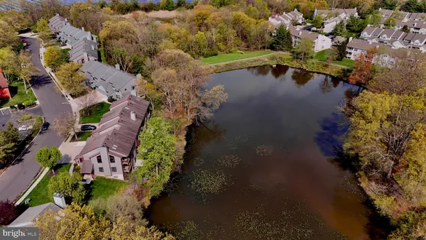 $375,000 | 3303A Chadbury Road, Mount Laurel, NJ 08054