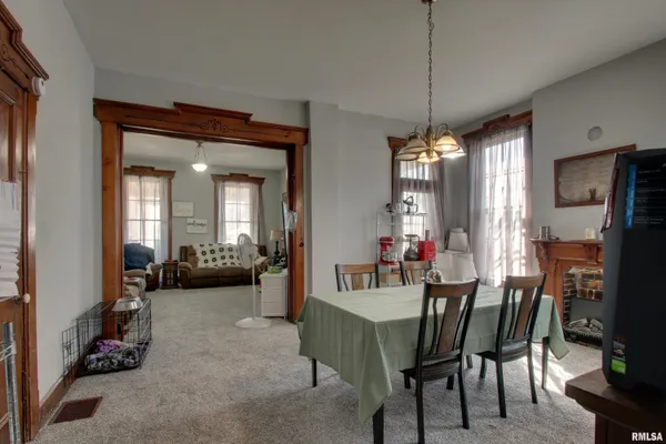 $110,000 | 929 North 6th Street, Quincy, IL 62301