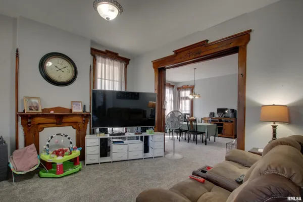 $110,000 | 929 North 6th Street, Quincy, IL 62301