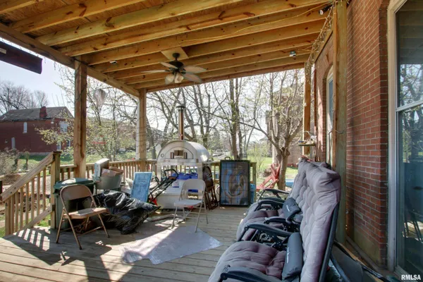 $110,000 | 929 North 6th Street, Quincy, IL 62301