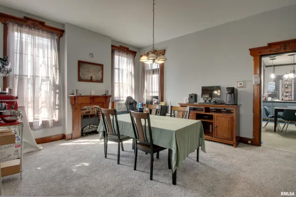 $110,000 | 929 North 6th Street, Quincy, IL 62301