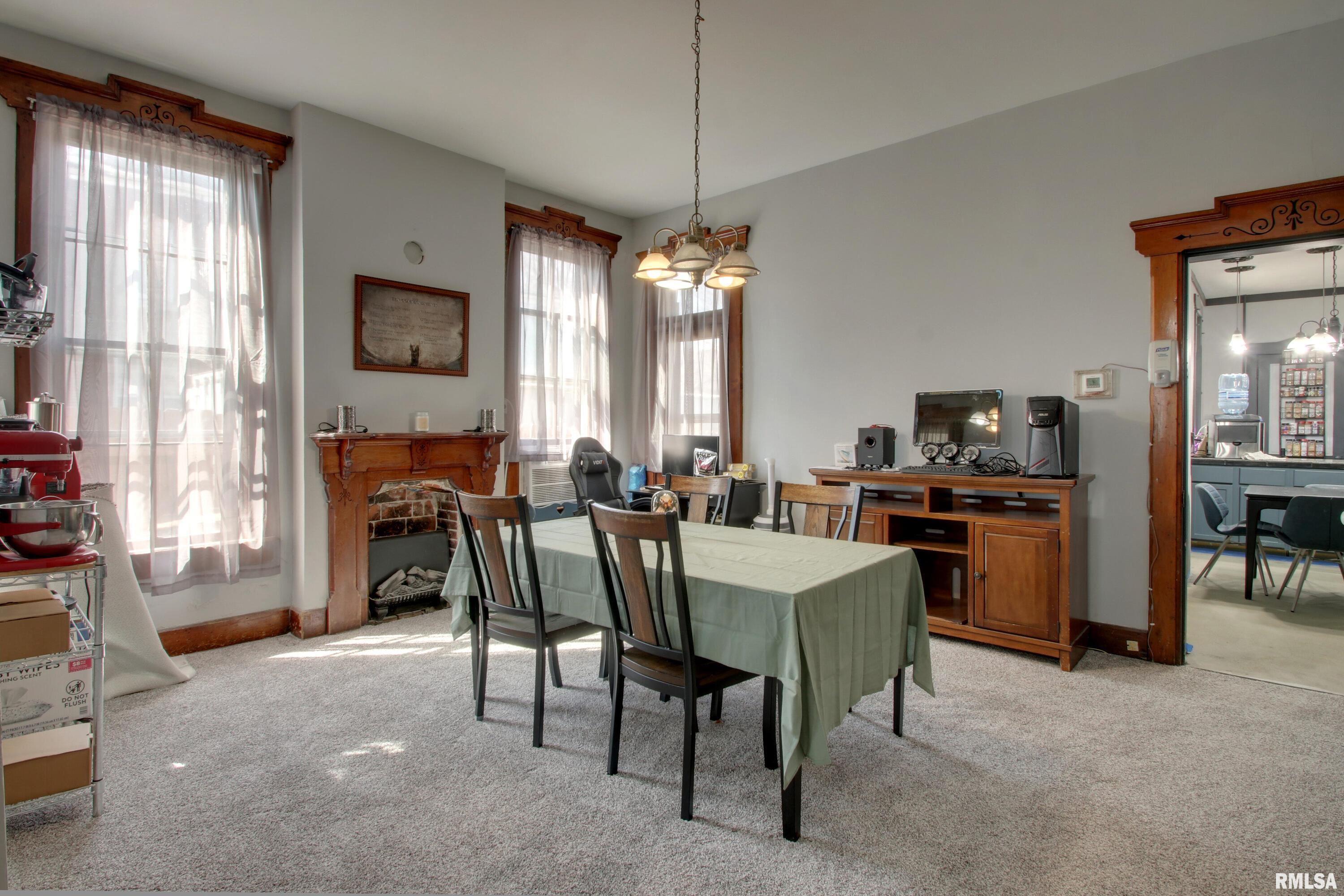 929 North 6th Street Quincy, IL 62301 - Photo 9 of 30