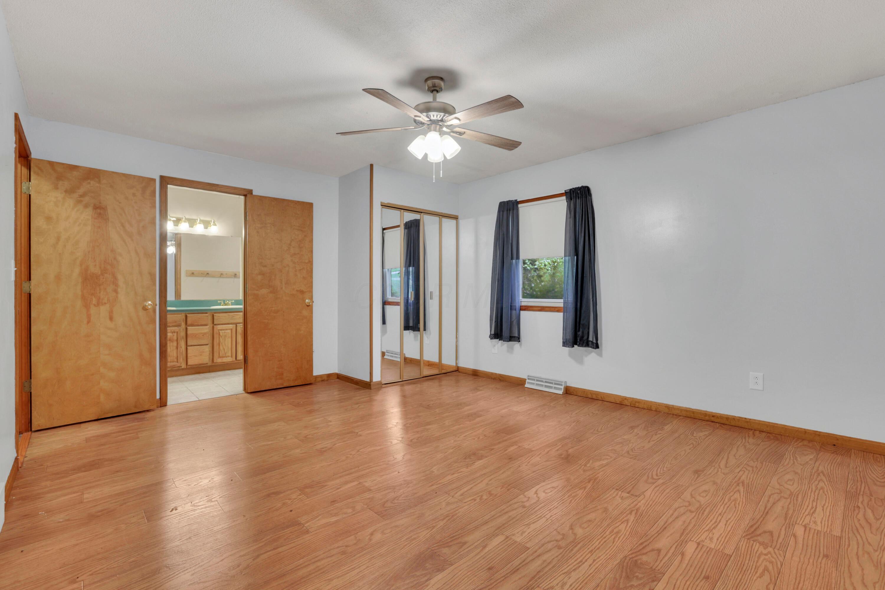 885 Hickory Road Heath, OH 43056 - Photo 23 of 42 9-print-4E7A9301