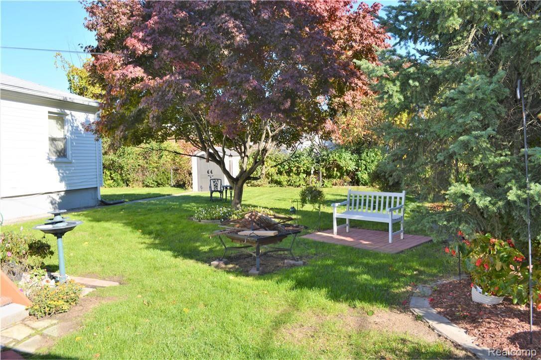 27783 Cherry Hill Road Inkster, MI 48141 - Photo 21 of 42 Back Yard Serene View.jpg