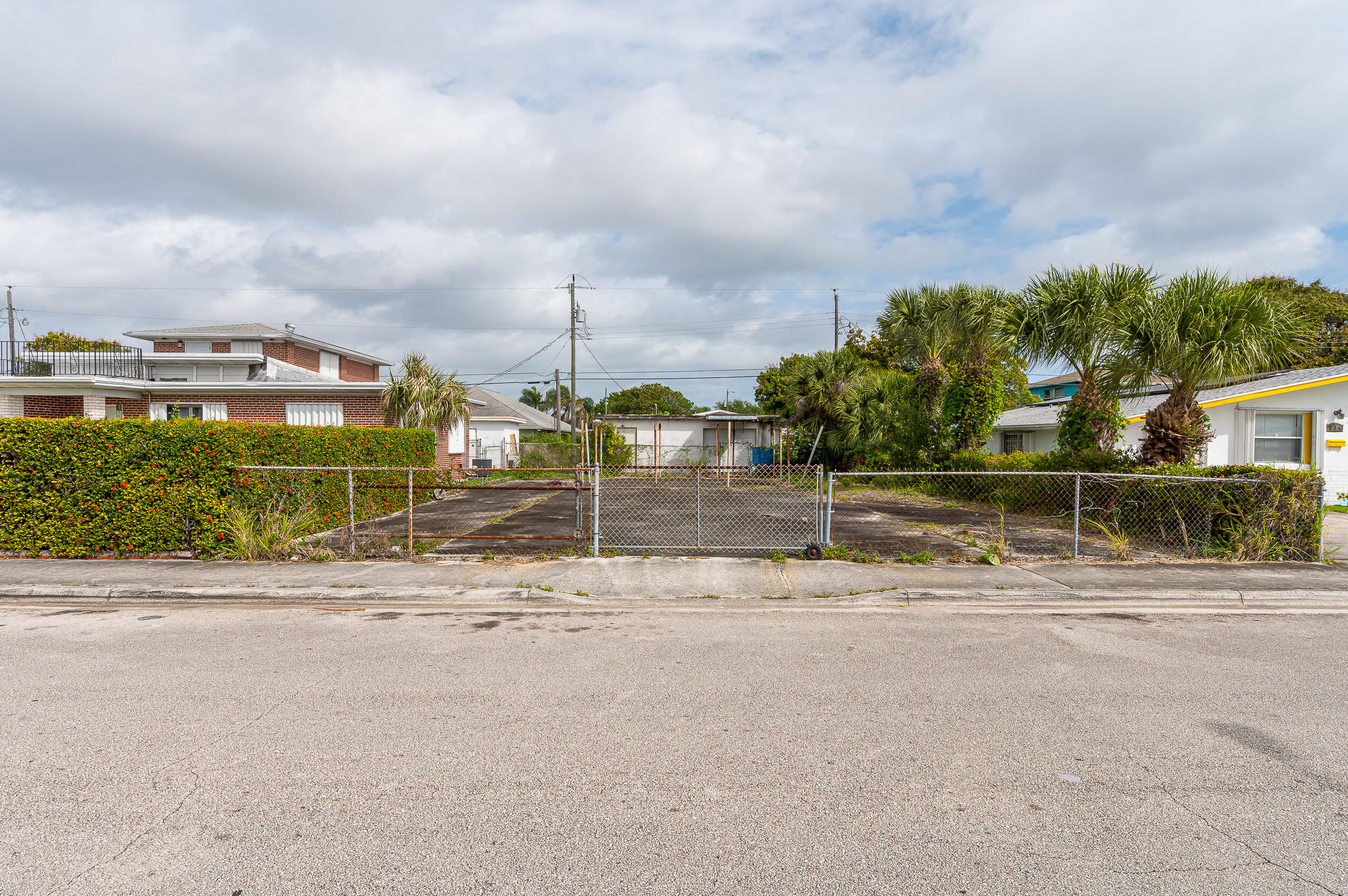 W West 3rd Street Riviera Beach, FL 33404 - Photo 27 of 28 photo-51