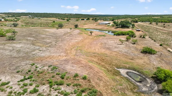 $2,350,000 | 2220 Farm To Market Road 1343, Devine, TX 78016