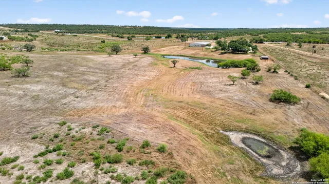 $2,350,000 | 2220 Farm To Market Road 1343, Devine, TX 78016