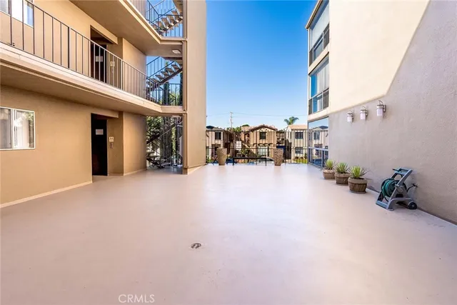 $5,300,000 | 222-220 Granada Avenue, Long Beach, CA 90803