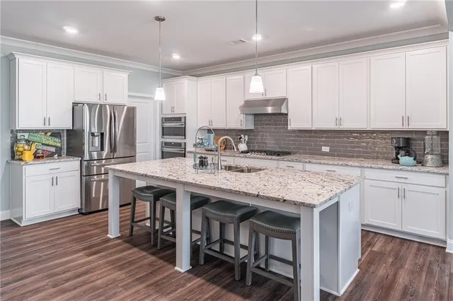 $565,000 | 5243 Noble Oak Cove, Gainesville, GA 30504