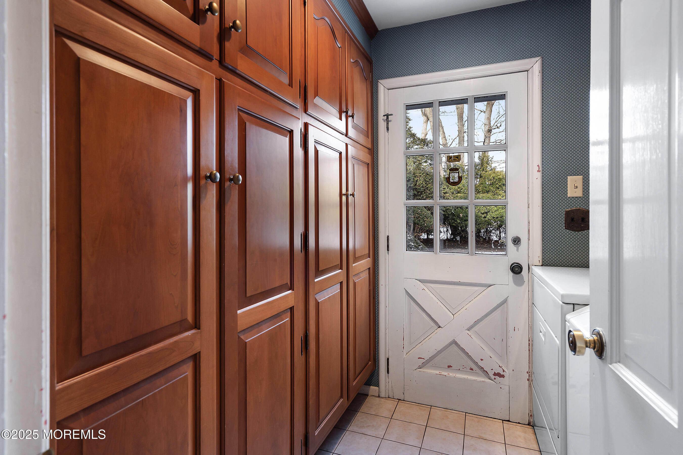 648 Valley Road Brielle, NJ 08730 - Photo 16 of 50 20-Laundry 1A