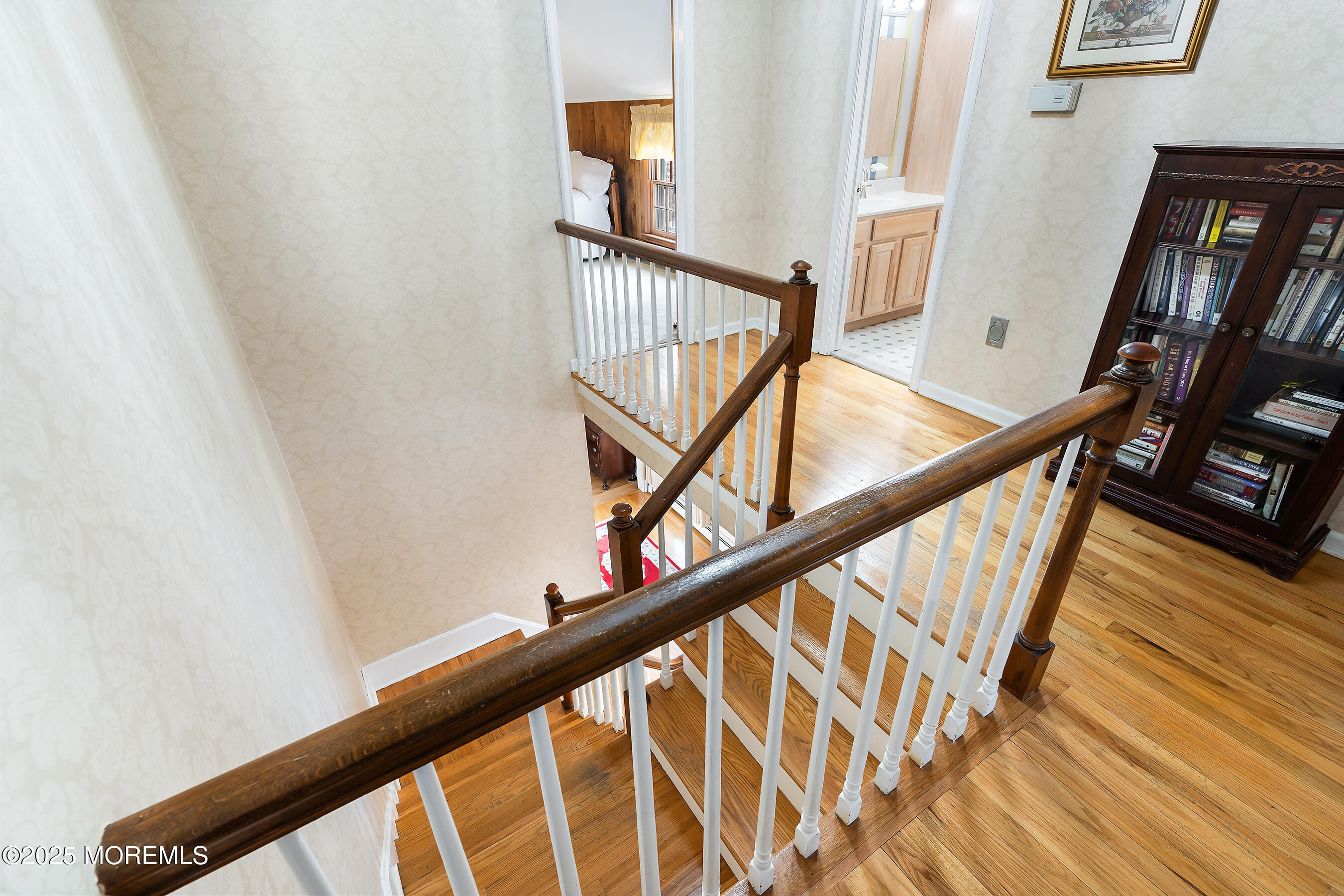 648 Valley Road Brielle, NJ 08730 - Photo 23 of 50 27-Landing