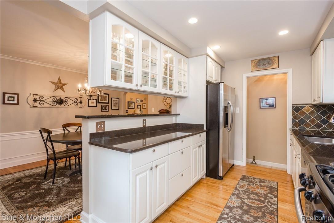 877 Lincoln Road Grosse Pointe, MI 48230 - Photo 11 of 29 877 Lincoln_S018.jpg