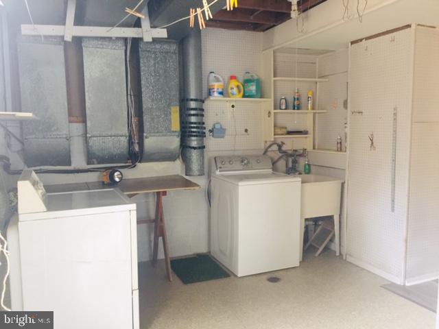 13015 Hathaway Drive Silver Spring, MD 20906 - Photo 16 of 41 Laundry