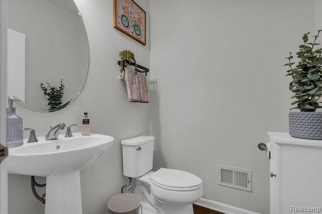 50763 Amberwood Road Canton, MI 48188 - Photo 19 of 53 Gallery Image 19