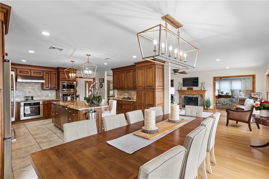 2465 Harkney Hill Road Coventry, RI 02816 - Photo 11 of 49