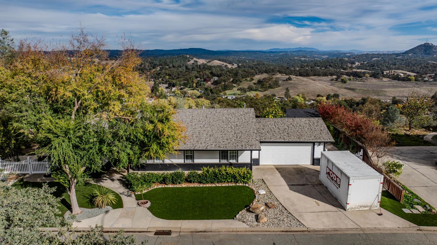10370 Spunn Road Jackson, CA 95642 - Photo 31 of 87 an aerial view of a house with a yard and lake view