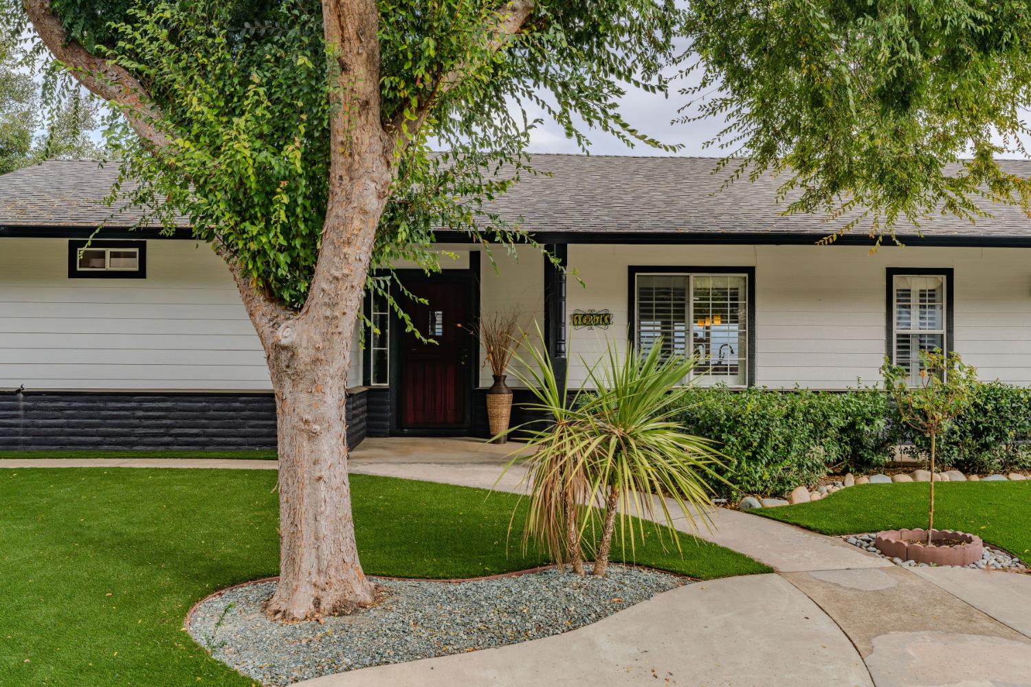 10370 Spunn Road Jackson, CA 95642 - Photo 6 of 87 a front view of house with yard and green space