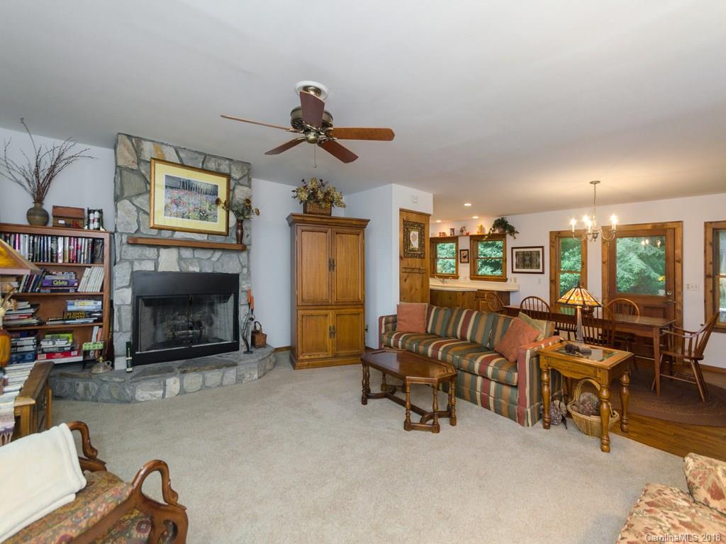 710 Falcon Ridge Drive, Unit 18 Waynesville, NC 28786 - Photo 16 of 30 Gallery Image 16