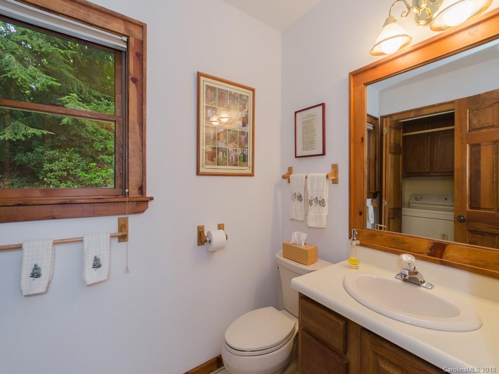 710 Falcon Ridge Drive, Unit 18 Waynesville, NC 28786 - Photo 17 of 30 Gallery Image 17