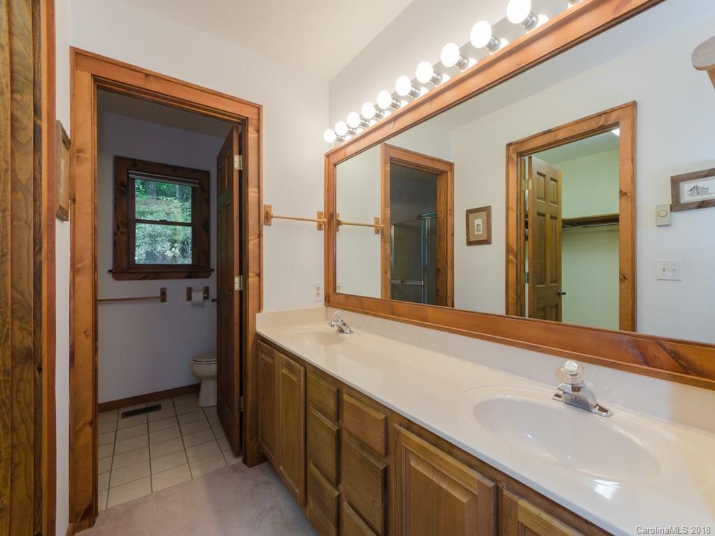 710 Falcon Ridge Drive, Unit 18 Waynesville, NC 28786 - Photo 19 of 30 Gallery Image 19