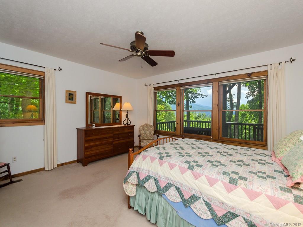 710 Falcon Ridge Drive, Unit 18 Waynesville, NC 28786 - Photo 20 of 30 Gallery Image 20