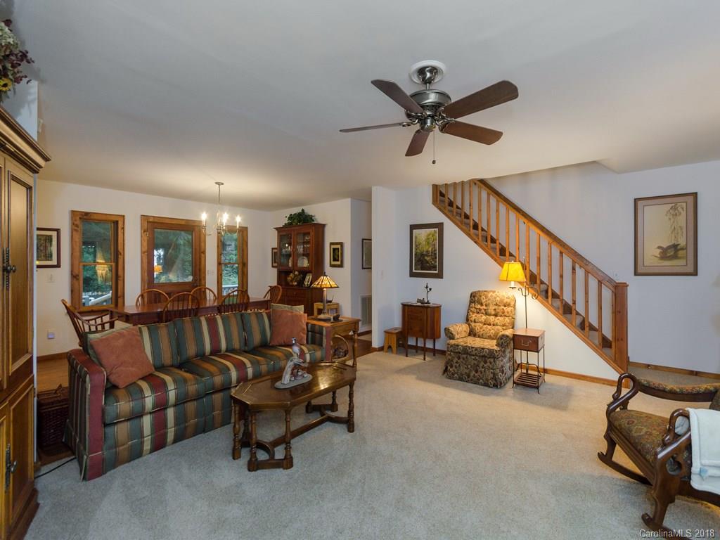 710 Falcon Ridge Drive, Unit 18 Waynesville, NC 28786 - Photo 3 of 30 Gallery Image 3