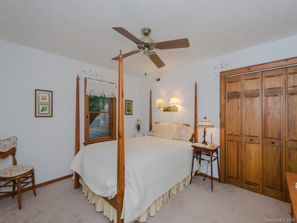 710 Falcon Ridge Drive, Unit 18 Waynesville, NC 28786 - Photo 25 of 30 Gallery Image 25